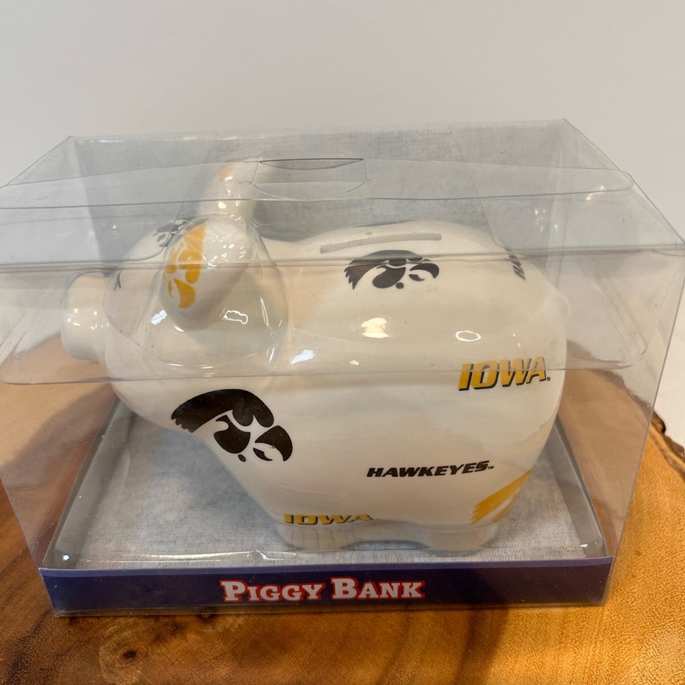 Iowa Hawkeyes Game Day Outfitters College Licensed Piggy Bank‎ New